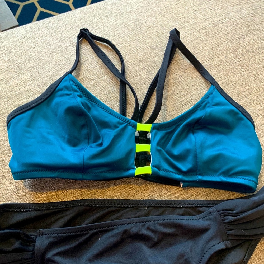 VS Teal swim top - small